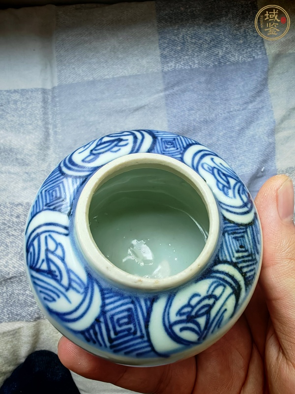 古玩陶瓷青花花卉罐真品鑒賞圖