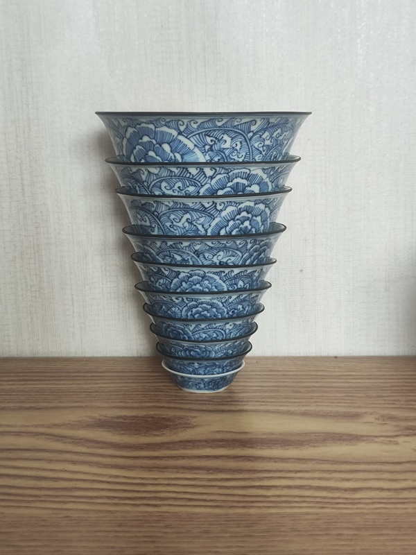 古玩陶瓷清代青花馬蹄杯套杯拍賣，當前價格20000元
