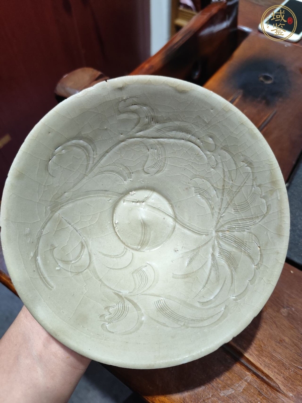 古玩宋代湖田窯刻花葵口碗真品鑒賞圖