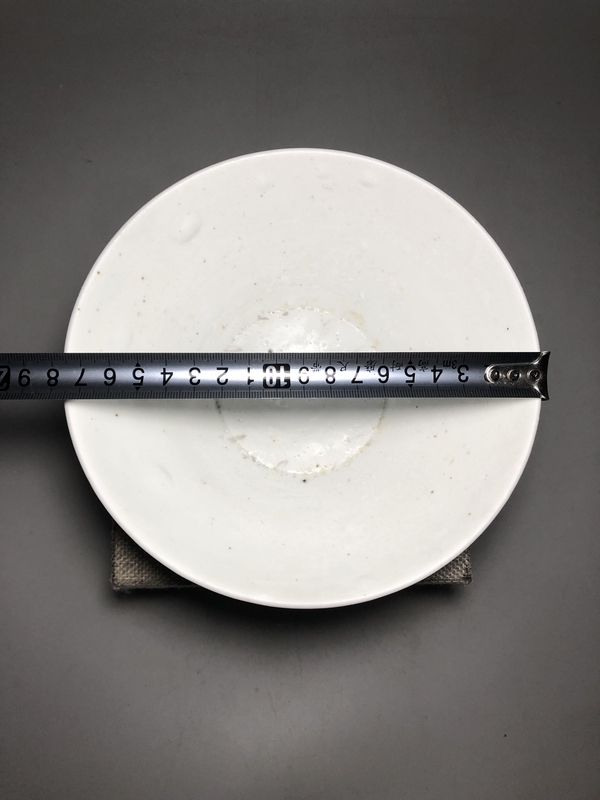 古玩陶瓷館藏級珍品五代十國“邢窯”白瓷唇口大碗拍賣，當前價格3980元