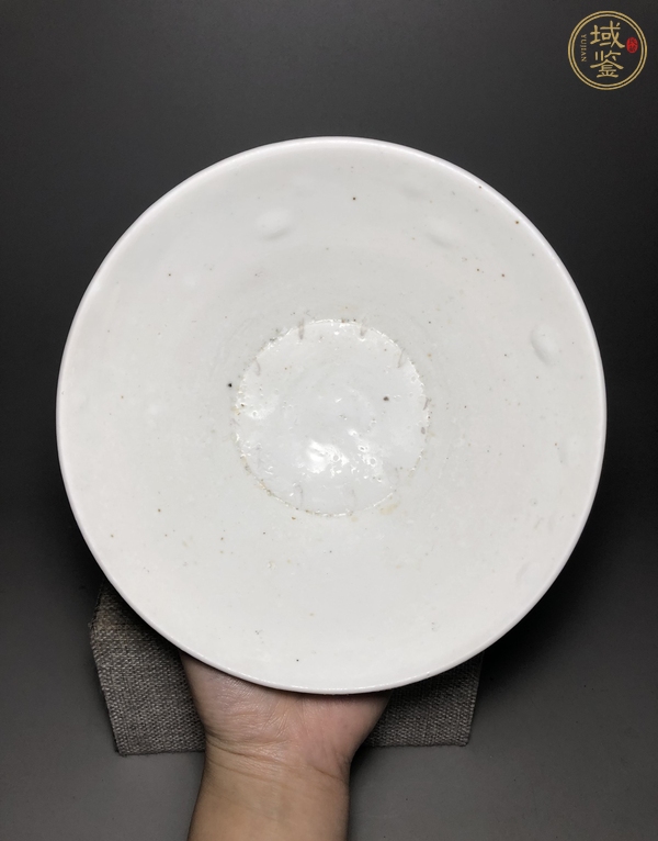 古玩陶瓷邢窯白瓷唇口碗真品鑒賞圖
