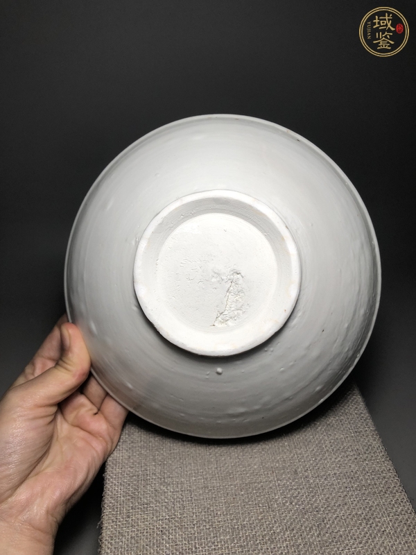 古玩陶瓷邢窯白瓷唇口碗真品鑒賞圖