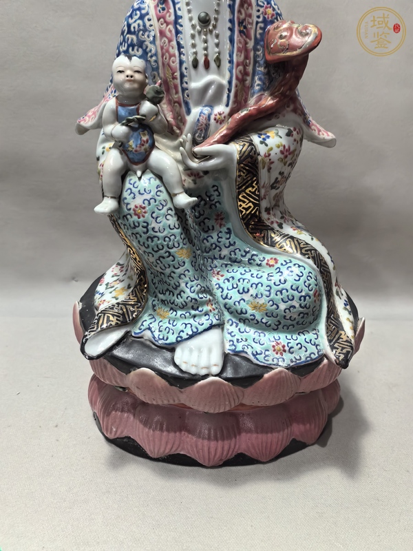 古玩陶瓷粉彩觀音送子造像真品鑒賞圖