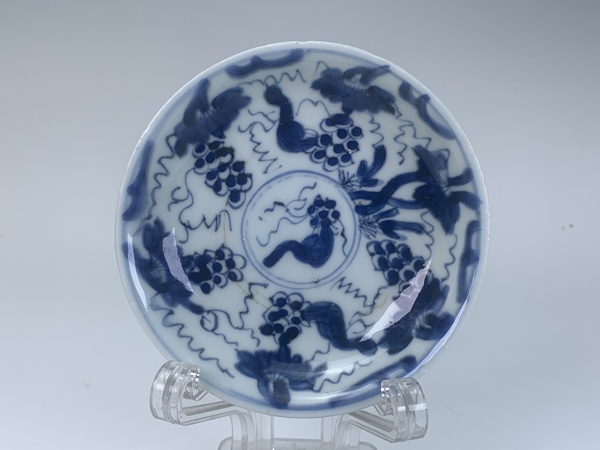 古玩陶瓷清康熙·青花松鼠葡萄紋杯碟拍賣，當前價格378元