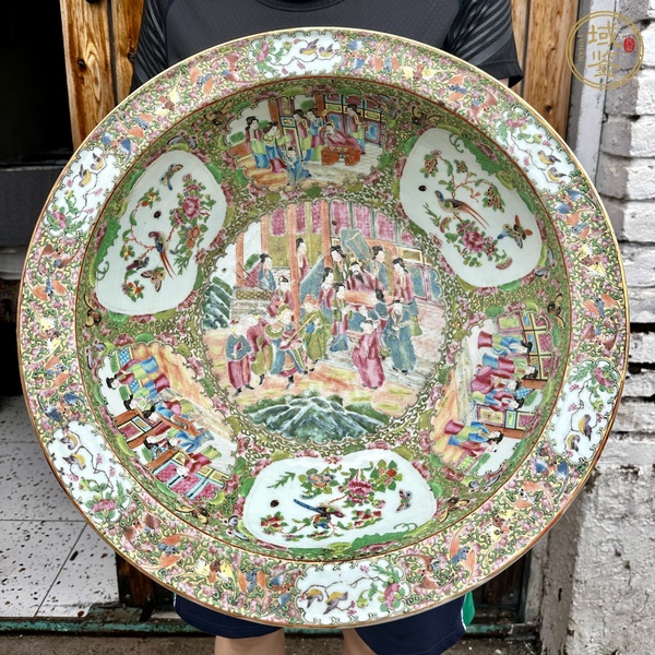 古玩廣彩人物花鳥蝶紋盆真品鑒賞圖