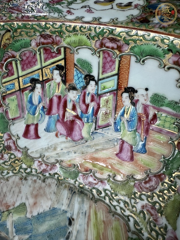 古玩陶瓷廣彩人物花鳥蝶紋盆真品鑒賞圖