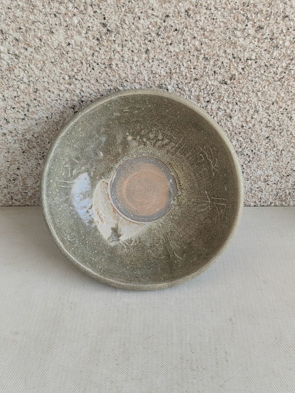 古玩轉賣龍泉青瓷印花碗拍賣，當前價格1000元