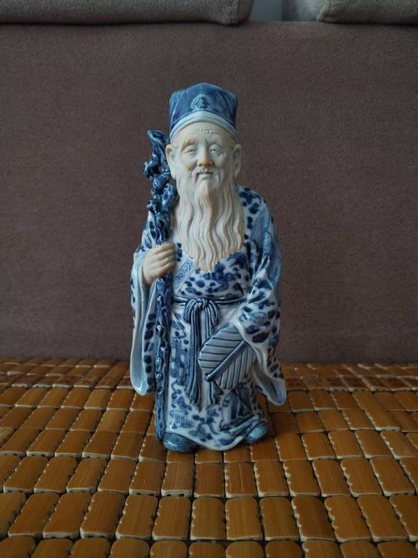 古玩轉(zhuǎn)賣民國創(chuàng)匯青花福德財(cái)神造像拍賣，當(dāng)前價(jià)格138元