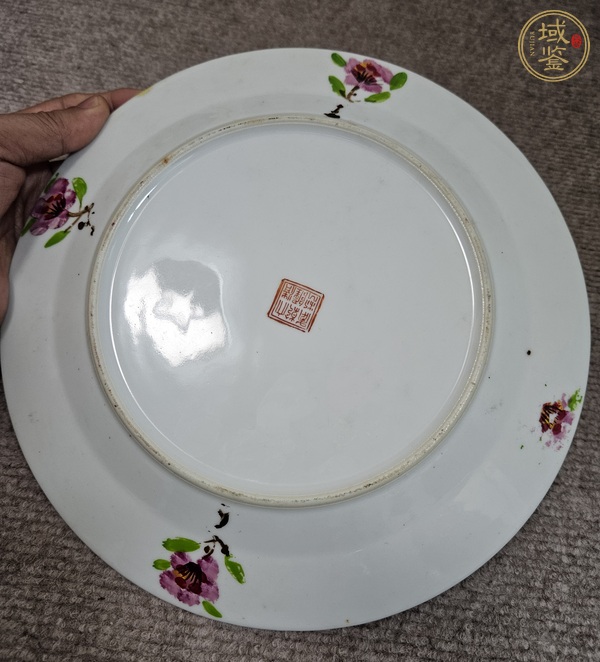古玩陶瓷粉彩花果紋盤(pán)真品鑒賞圖