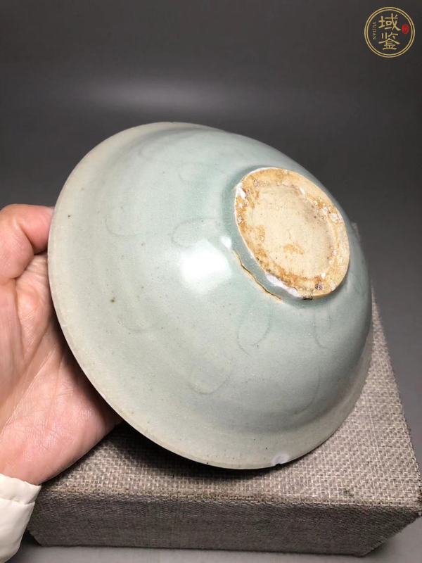 古玩陶瓷青白釉刻仰蓮紋碗真品鑒賞圖