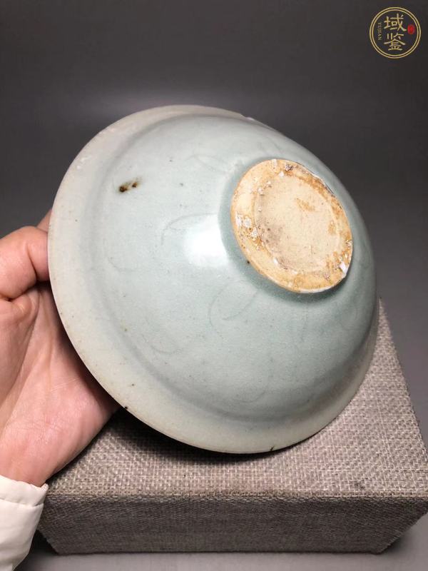 古玩陶瓷青白釉刻仰蓮紋碗真品鑒賞圖
