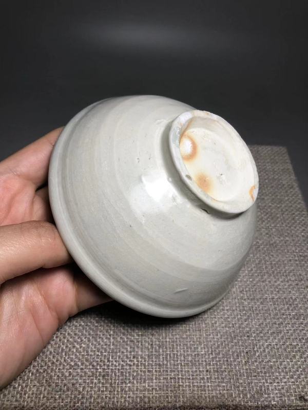古玩陶瓷五代末,宣州窯白釉唇口盞拍賣,當前價格1200元