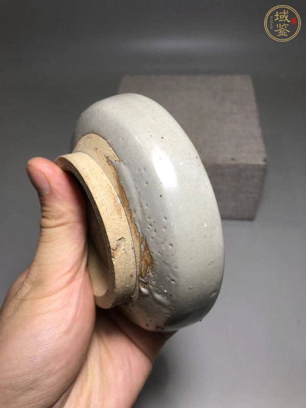古玩陶瓷龍泉青瓷盞托真品鑒賞圖