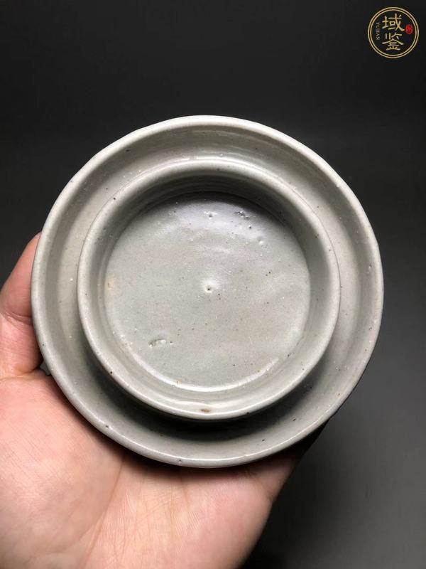 古玩陶瓷龍泉青瓷盞托真品鑒賞圖