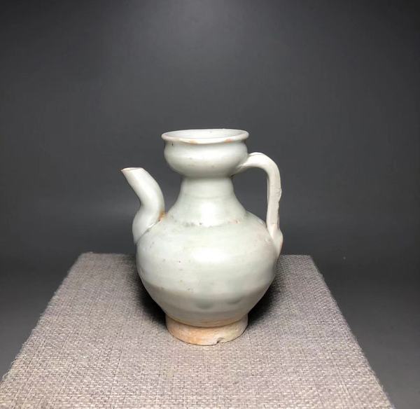 古玩轉(zhuǎn)賣北宋，青白釉盤口壺拍賣，當(dāng)前價(jià)格680元