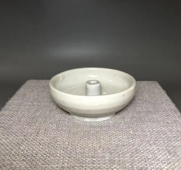 古玩轉(zhuǎn)賣明，青白釉油燈拍賣，當(dāng)前價(jià)格680元