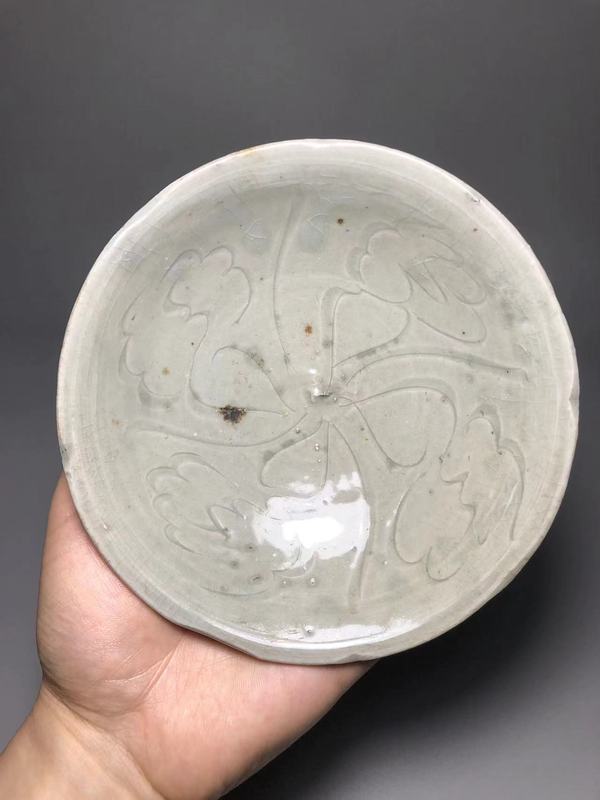 古玩轉(zhuǎn)賣宋，青白釉刻花葵口碗拍賣，當(dāng)前價(jià)格680元