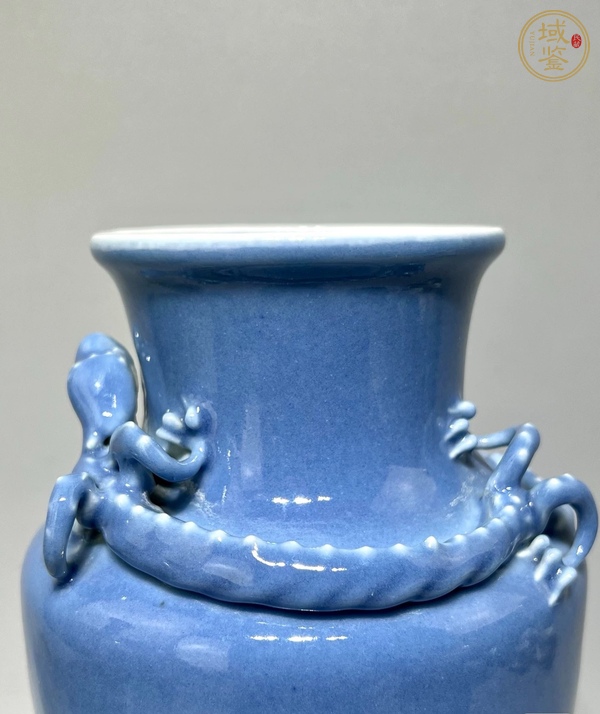 古玩陶瓷藍(lán)釉螭龍瓶真品鑒賞圖