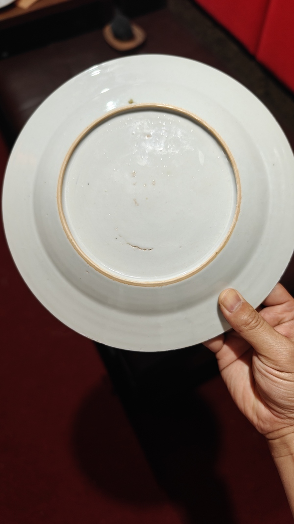 古玩陶瓷清康熙.白釉刻花折沿盤拍賣，當前價格0元