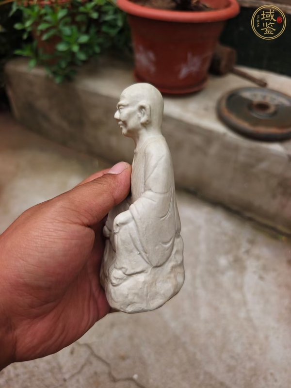 古玩白釉羅漢瓷塑像真品鑒賞圖