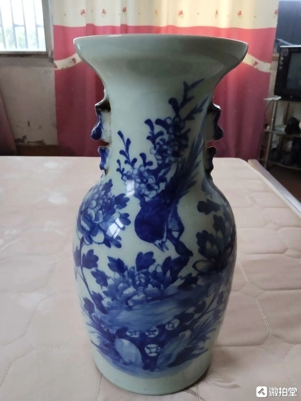 古玩轉(zhuǎn)賣豆青釉青花花鳥紋盤口瓶拍賣，當(dāng)前價格150元