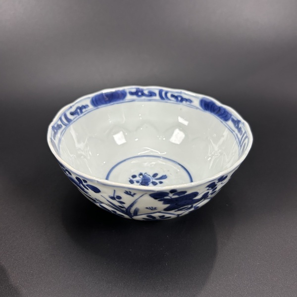 古玩陶瓷清康熙青花折枝花卉紋茶碗拍賣，當(dāng)前價(jià)格2200元