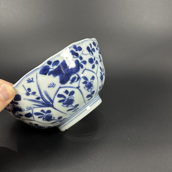 古玩陶瓷清康熙青花折枝花卉紋茶碗拍賣，當(dāng)前價(jià)格2200元