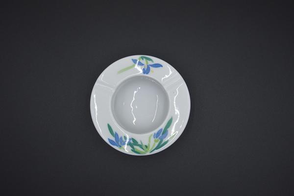 古玩陶瓷【鳳麟齋】彩繪花卉紋煙灰缸拍賣，當前價格25元