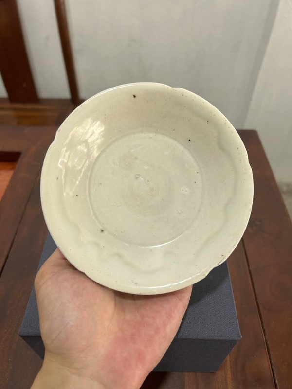 古玩陶瓷館藏級五代十國定窯白瓷葵口洗拍賣，當前價格5980元