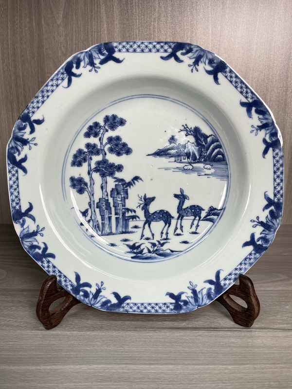 古玩轉(zhuǎn)賣清康雍 極品青花雙鹿圖八方盤拍賣，當(dāng)前價(jià)格1500元
