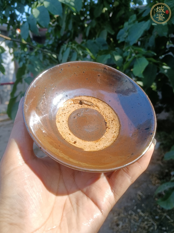 古玩陶瓷紫金釉碗真品鑒賞圖