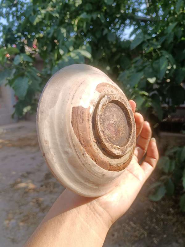 古玩陶瓷明代：青花線條紋盤拍賣，當(dāng)前價(jià)格66元
