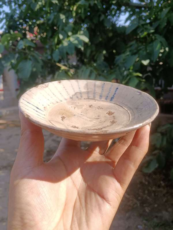 古玩轉(zhuǎn)賣明代：青花線條紋盤拍賣，當(dāng)前價格0元