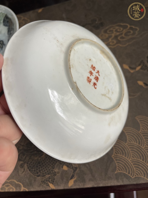 古玩陶瓷皮球花粉彩盤真品鑒賞圖