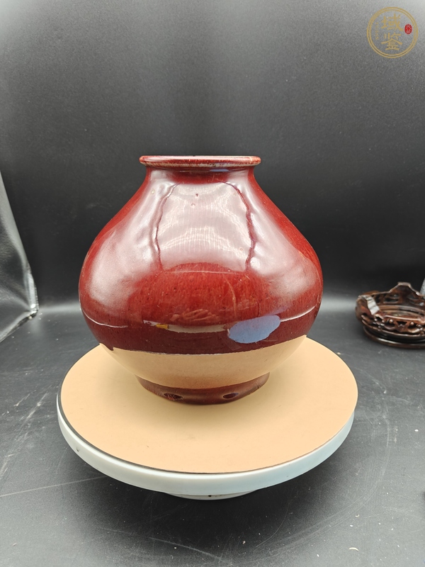 古玩陶瓷紅釉罐真品鑒賞圖
