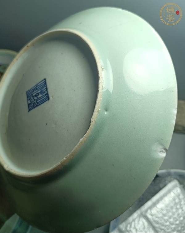 古玩陶瓷豆青釉盤真品鑒賞圖