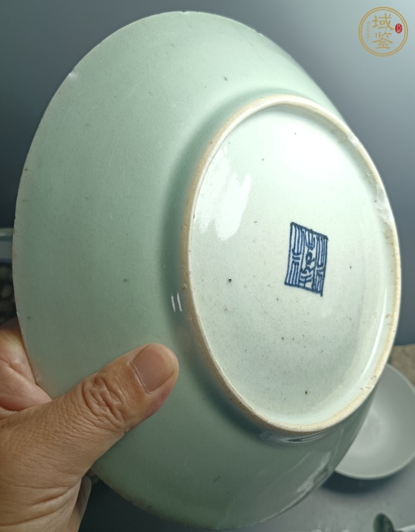 古玩陶瓷豆青釉盤真品鑒賞圖