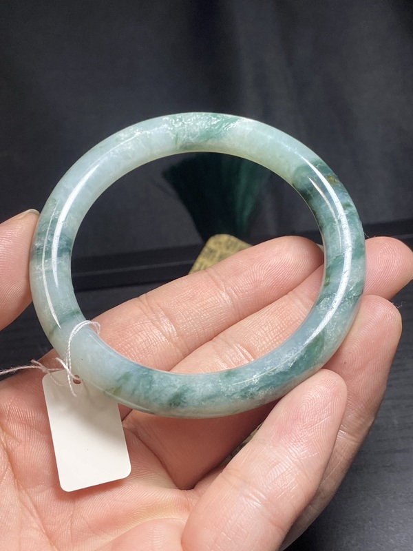 古玩玉器清代天然翡翠飄藍花手鐲拍賣，當前價格14000元