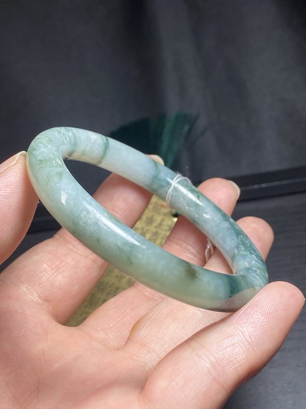 古玩玉器清代天然翡翠飄藍花手鐲拍賣，當前價格14000元