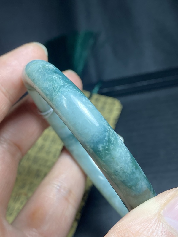 古玩玉器清代天然翡翠飄藍花手鐲拍賣，當前價格14000元