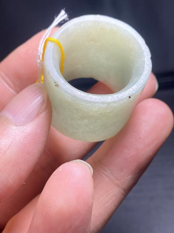 古玩玉器清代翡翠雕“素紋扳指”拍賣，當前價格2800元
