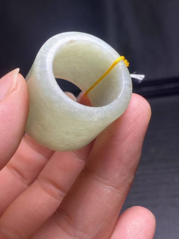 古玩玉器清代翡翠雕“素紋扳指”拍賣，當前價格2800元