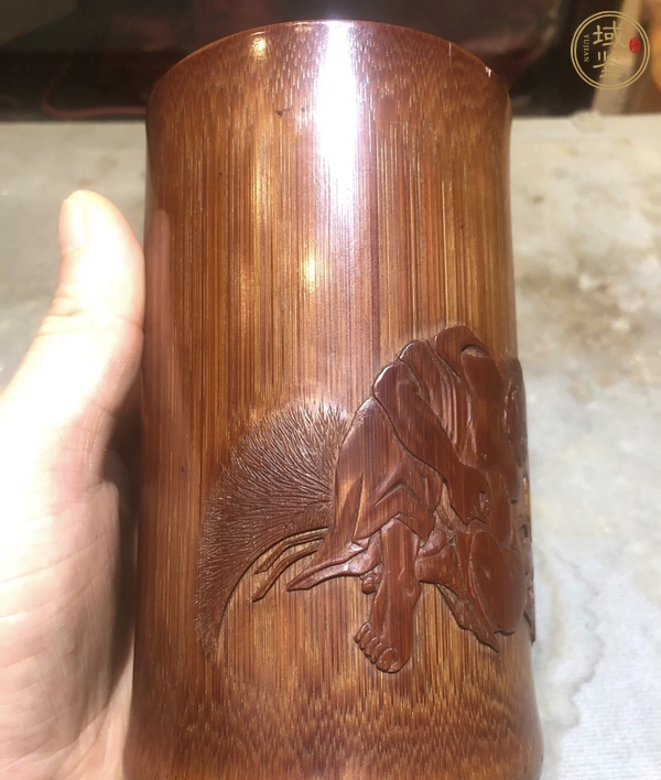 古玩雜項(xiàng)竹雕筆筒真品鑒賞圖