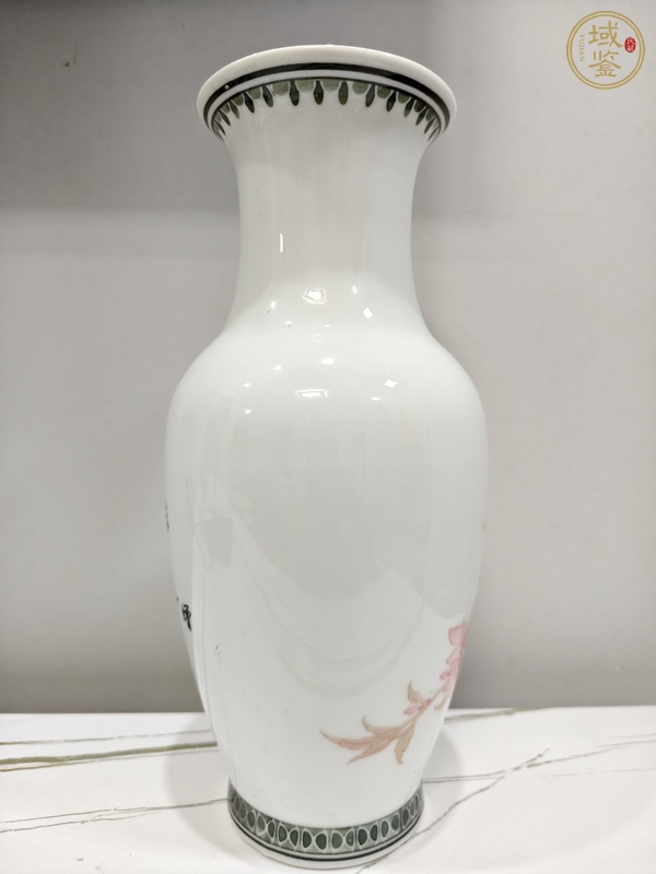 古玩陶瓷花鳥紋瓶真品鑒賞圖