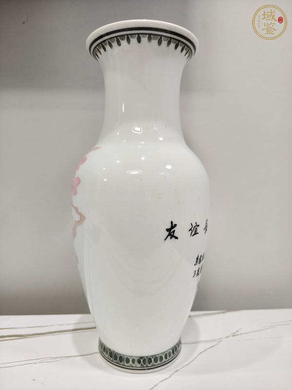 古玩陶瓷花鳥紋瓶真品鑒賞圖