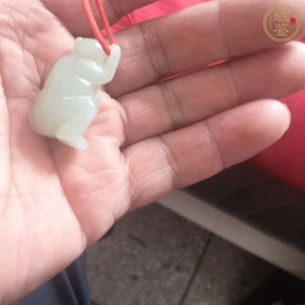 古玩玉器和田玉猴把件真品鑒賞圖