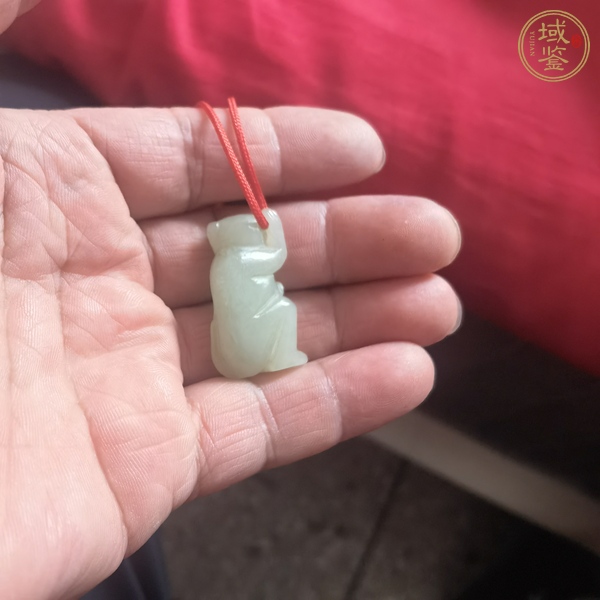 古玩玉器和田玉猴把件真品鑒賞圖