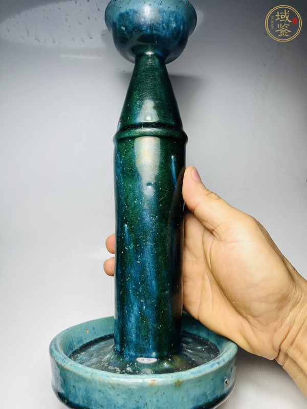 古玩陶瓷綠釉燭臺真品鑒賞圖