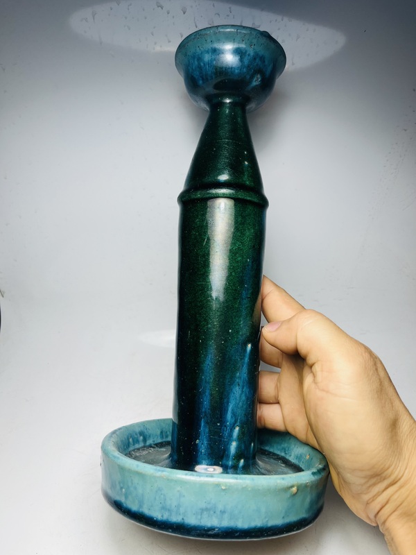古玩陶瓷(清末民初)窯變綠釉燭臺拍賣,當前價格0元