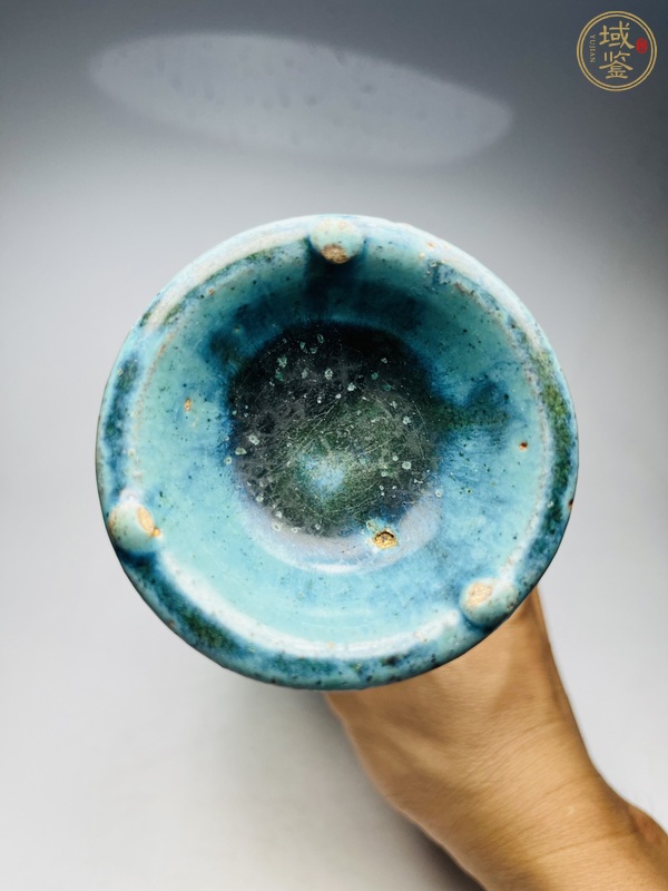古玩陶瓷綠釉燭臺真品鑒賞圖